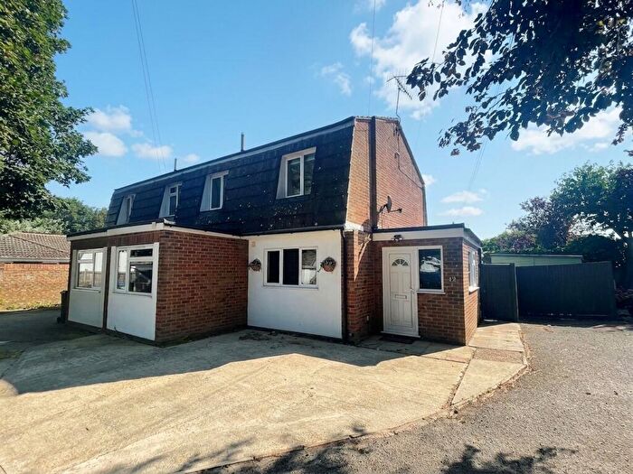 4 Bedroom Semi-Detached House For Sale In Johns Close, Peacehaven, BN10