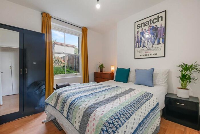 1 Bedroom Flat To Rent In Freegrove Road, Camden, London, N7