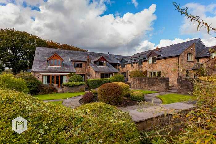 4 Bedroom Semi-Detached House To Rent In Old Hall Mews, Bolton, Greater Manchester, BL1