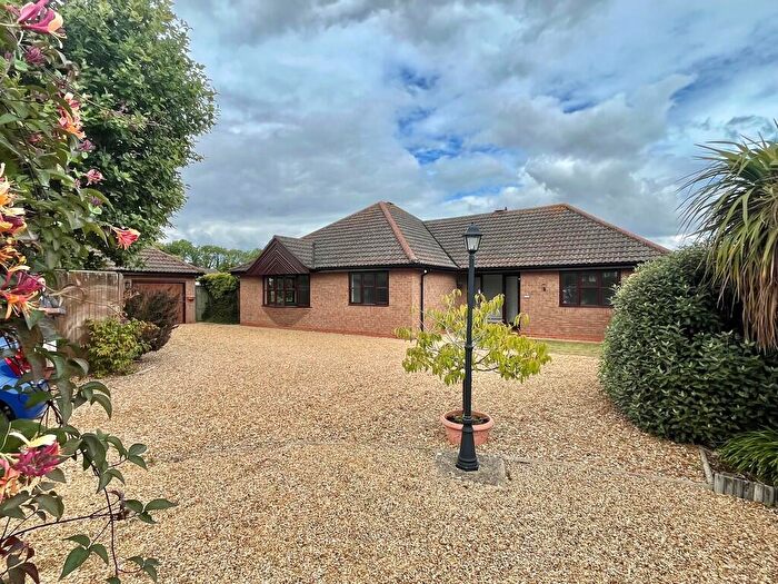 3 Bedroom Detached Bungalow For Sale In Hawthorn Bank, Spalding, PE11