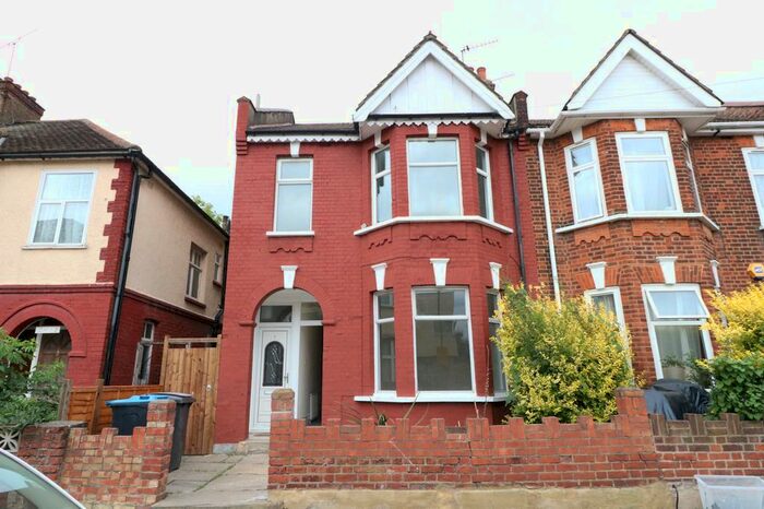 2 Bedroom Maisonette To Rent In Curzon Crescent, Ground Floor Flat, Harlesden, London NW10