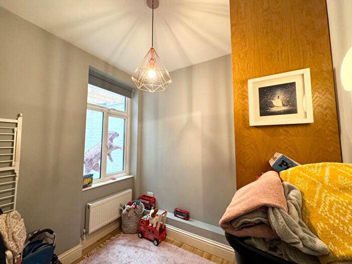 2 Bedroom Apartment To Rent In Avenue Mews, Muswell Hill, N10