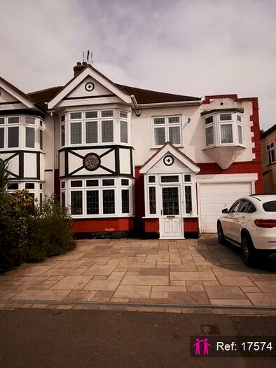 4 Bedroom Detached House To Rent In Corbets Tey Road, Upminster, RM14