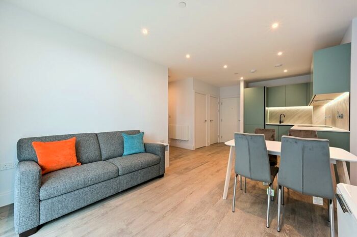 1 Bedroom Flat For Sale In Horlick Quarter, Memorial Avenue, Slough, London, SL1