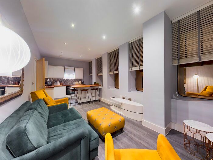 2 Bedroom Flat To Rent In Bed, Bathroom Apartment, Rumford Street, Liverpool, Lancashire, L2