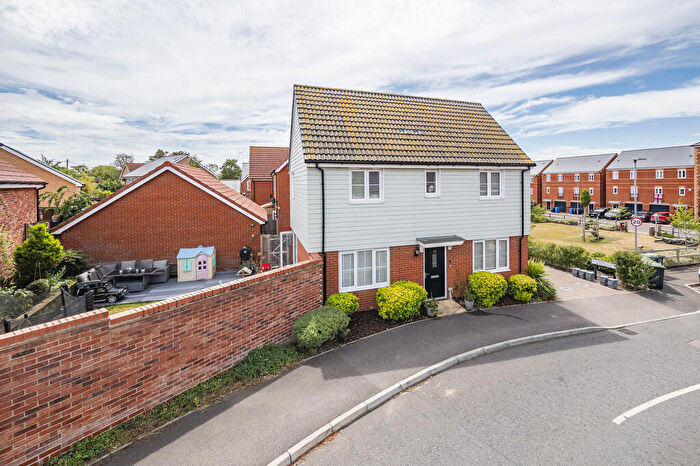 3 Bedroom Detached House For Sale In Blunden Close, Long Melford, Sudbury, CO10