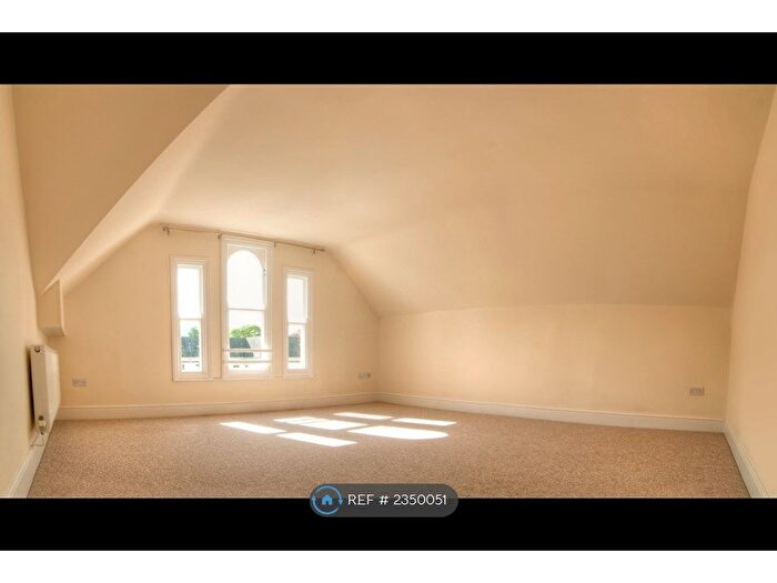 1 Bedroom Flat To Rent In Arkle House, Cheltenham, GL53