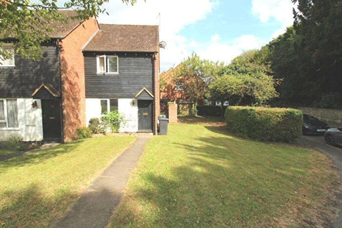 2 Bedroom End Of Terrace House For Sale In Portway Drive, High Wycombe, HP12