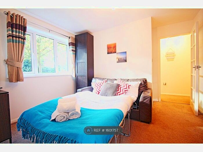 1 Bedroom Flat To Rent In Jack Clow Road, London, E15