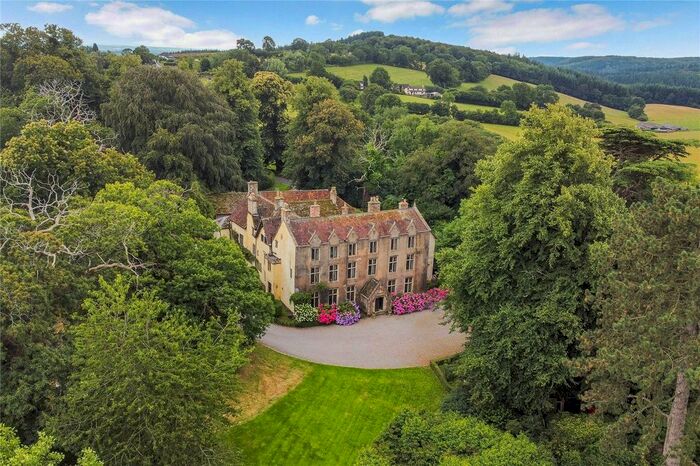 7 Bedroom Semi-Detached House For Sale In Newnham Road, Littledean, Cinderford, Gloucestershire, GL14