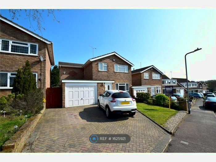 4 Bedroom Detached House To Rent In Pinks Hill, Swanley, BR8