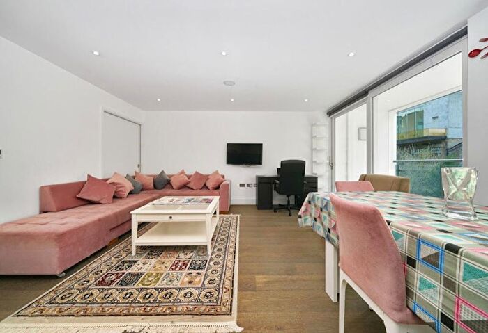 2 Bedroom Flat To Rent In Fish Island, E3