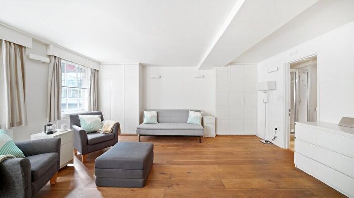Apartment To Rent In Fetter Lane, EC4A