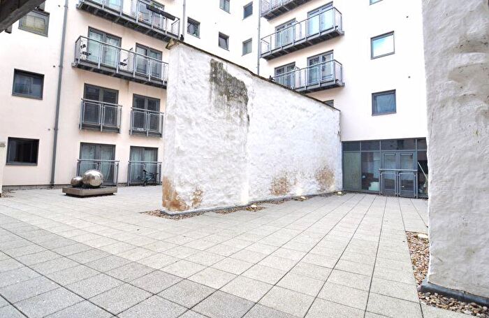 Apartment To Rent In Central Quay North, Broad Quay, BS1