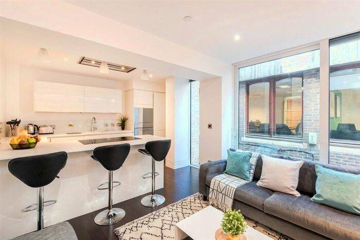 1 Bedroom Flat To Rent In Well Court, London, EC4M