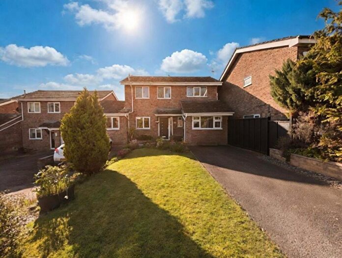 4 Bedroom Detached House For Sale In East Butterfield Court, Goldenash, Northampton, NN3