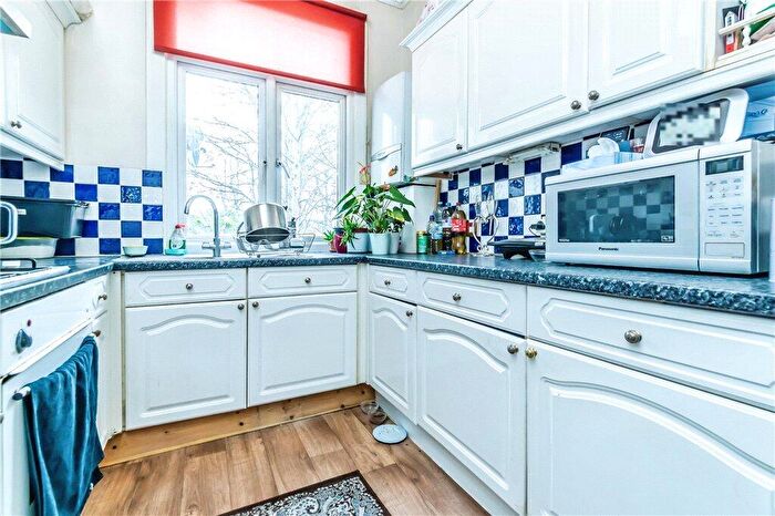 1 Bedroom Flat For Sale In Avondale Road, South Croydon, CR2