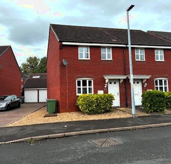 3 Bedroom Semi-Detached House To Rent In Oakworth Close, Telford, Shropshire, TF1