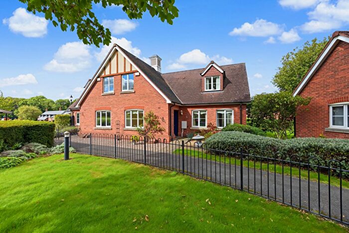 4 Bedroom Semi Detached Bungalow For Sale In Thurlaston Drive, Lime Tree Village, Cawston, CV22