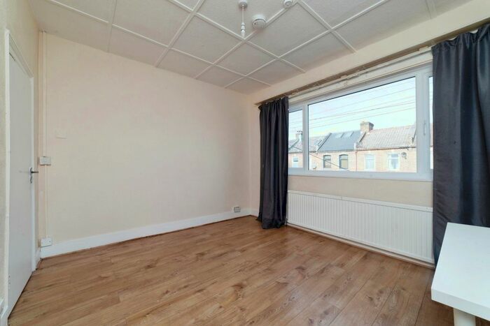 3 Bedroom Terraced House For Sale In Cranbourne Road, Leyton, London, E15