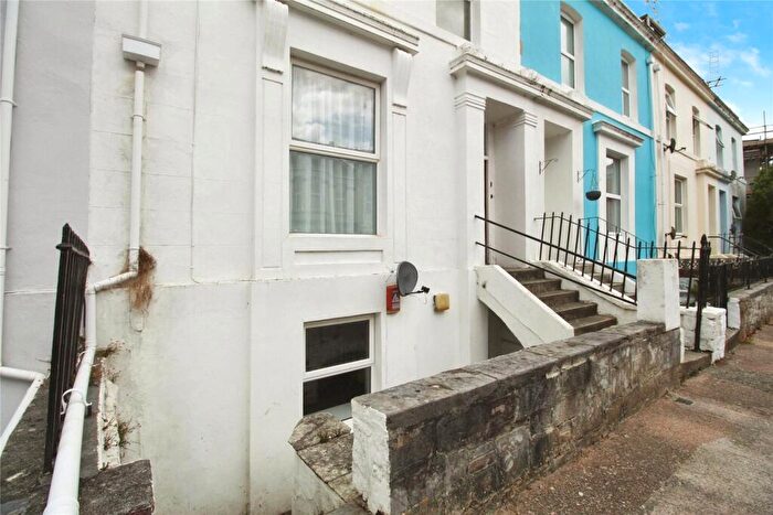1 Bedroom Flat To Rent In Fellowes Place, Plymouth, Devon, PL1