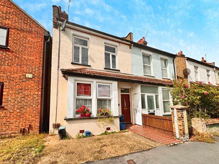 2 Bedroom Flat To Rent In Stromness Road, Southend-On-Sea, SS2