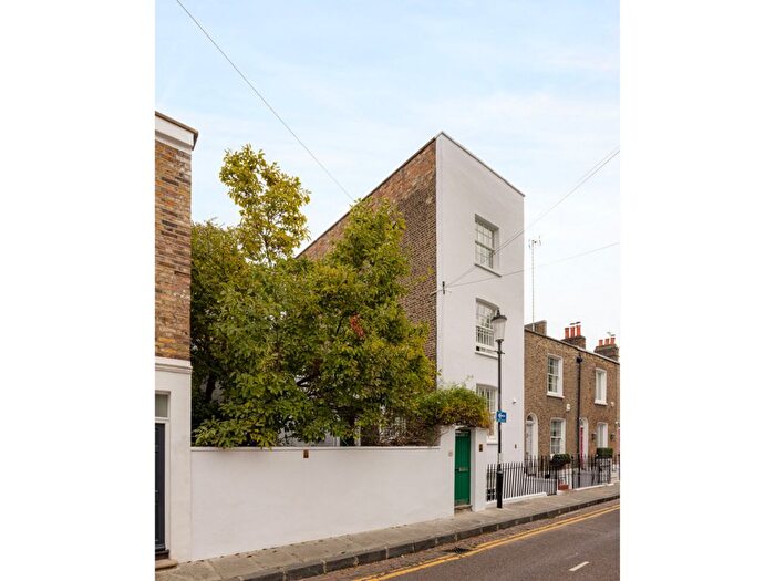 4 Bedroom Terraced House For Sale In Bury Walk, London, SW3