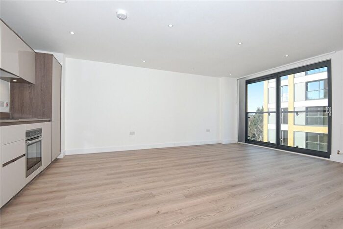 1 Bedroom Flat For Sale In London Road, Sevenoaks, Kent, TN13