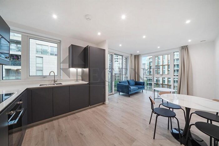 2 Bedroom Apartment To Rent In Hartingtons Court, Coster Avenue, N4