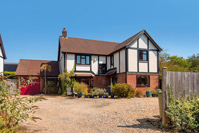 5 Bedroom Detached House For Sale In Saxon Close, Warsash, Southampton, SO31