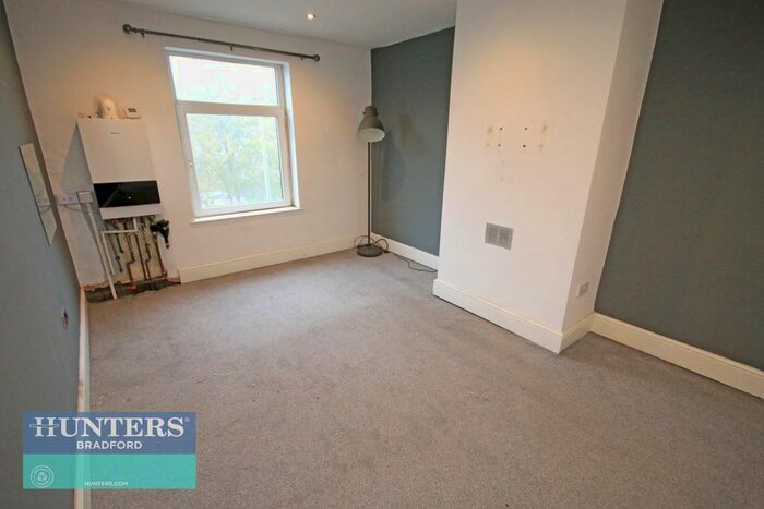 1 Bedroom Terraced House To Rent In Hill Street, Bradford, West Yorkshire, BD6