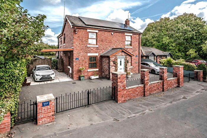 4 Bedroom Detached House For Sale In Cocker Lane, Leyland, PR26