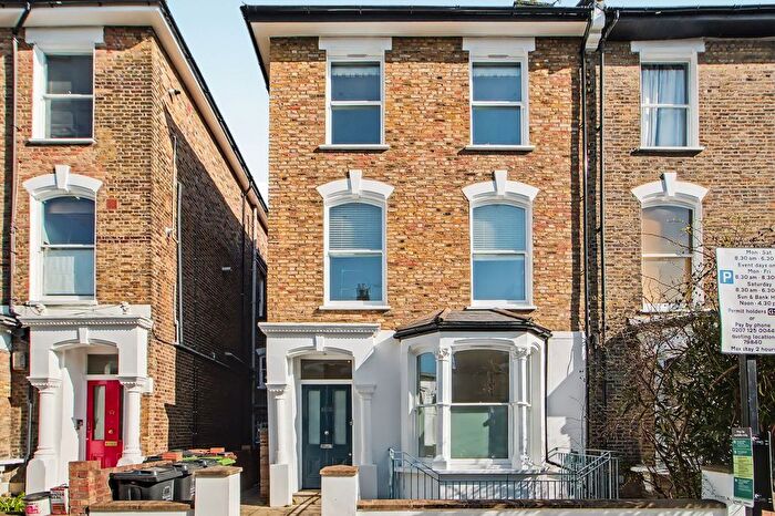 3 Bedroom Flat For Sale In Wilberforce Road, London, N4