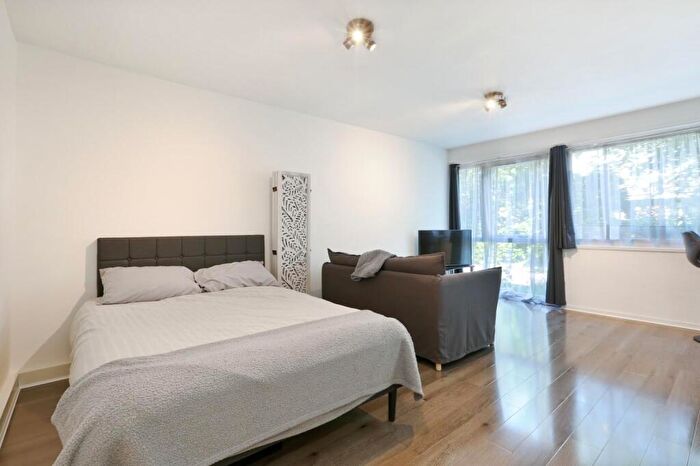 Studio For Sale In Bampton Road, London, SE23