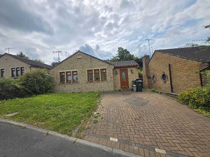 3 Bedroom Detached Bungalow To Rent In Park House Drive, Thornhill, WF12