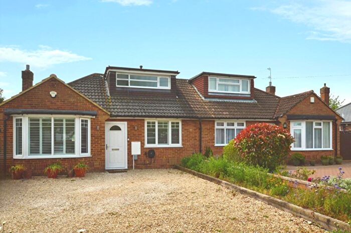 4 Bedroom Semi-Detached House To Rent In Ragged Hall Lane, Chiswell Green, AL2