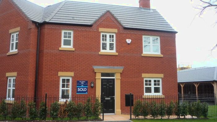 3 Bedroom Flat To Rent In Caldecott Close, Upton Dene, Chester, CH2