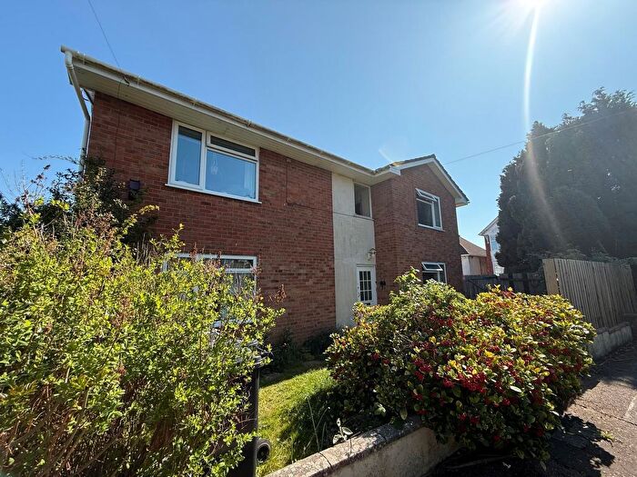 2 Bedroom Flat To Rent In Appletree Close, Bournemouth, BH6