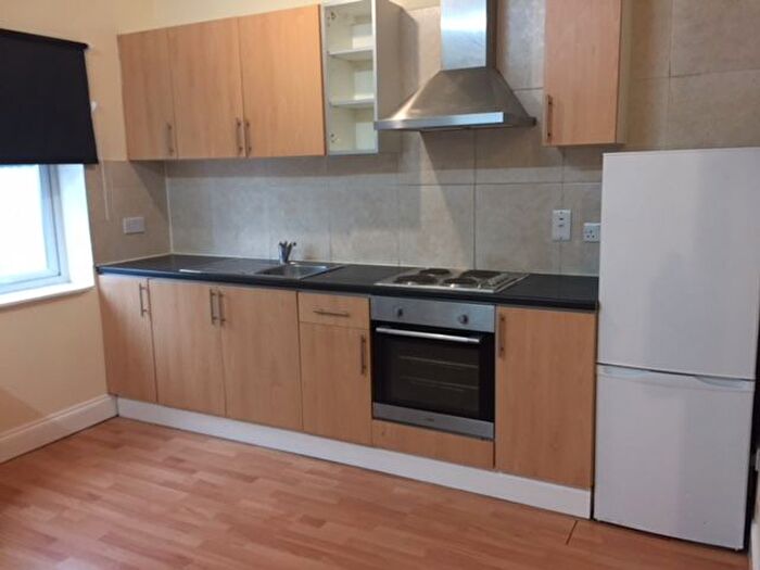 1 Bedroom Flat To Rent In Hanworth Road, Hounslow, TW3