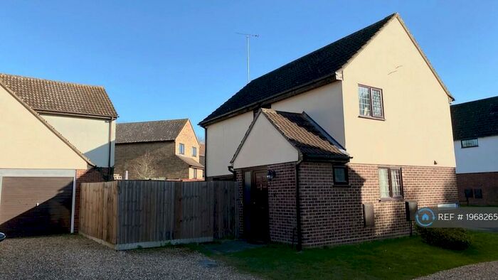 4 Bedroom Detached House To Rent In Hayward Court, Colchester, CO1