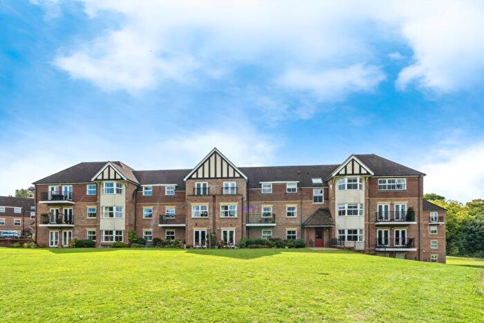 2 Bedroom Retirement Property For Sale In Tudor Court, Liphook, GU30