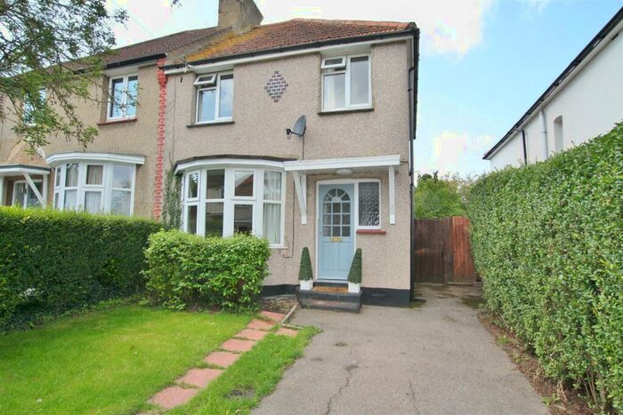 3 Bedroom Semi-Detached House To Rent In Montague Avenue, Leigh On Sea, SS9
