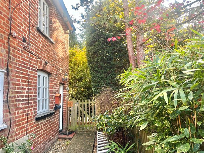 2 Bedroom Cottage To Rent In Hillview Cottage, Chorlewood Bottom, Rickmansworth, Herts, WD3