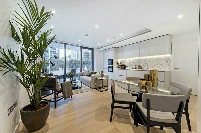 2 Bedroom Apartment To Rent In Water Street, London, E14