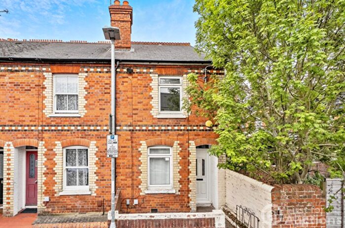 2 Bedroom End Of Terrace House For Sale In Norton Road, Reading, RG1