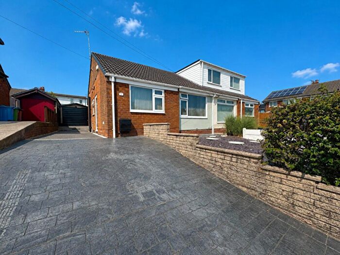 2 Bedroom Bungalow For Sale In Cleveland Drive, Milnrow, Rochdale, OL16