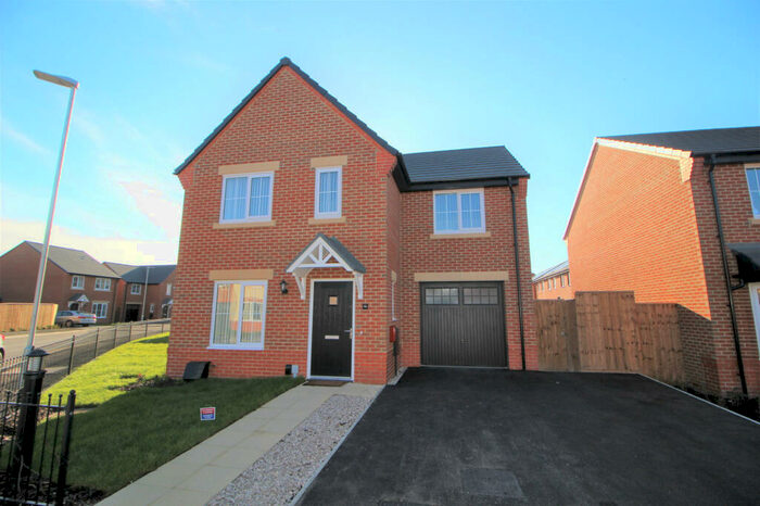 3 Bedroom Detached House To Rent In Beaminster Avenue, Cottam, PR4