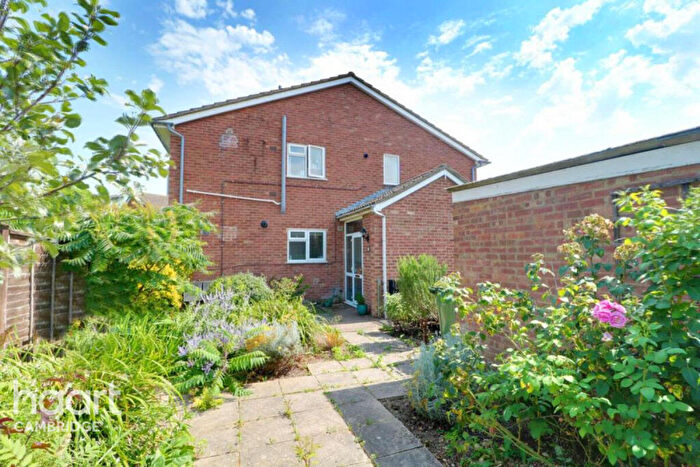 2 Bedroom Flat To Rent In Farringford Close, Cambridge, CB4