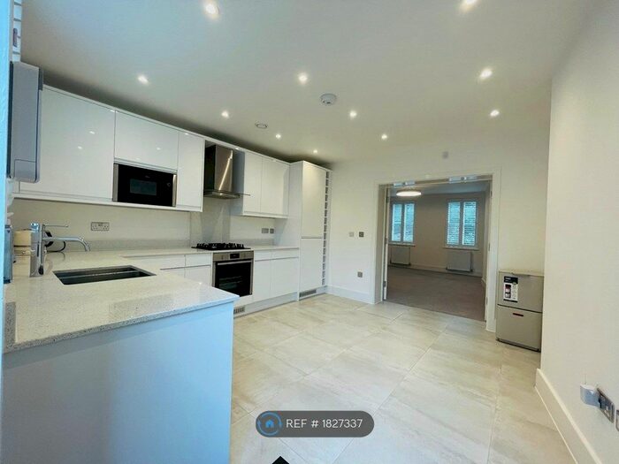 3 Bedroom Terraced House To Rent In Manchester, Manchester, M20