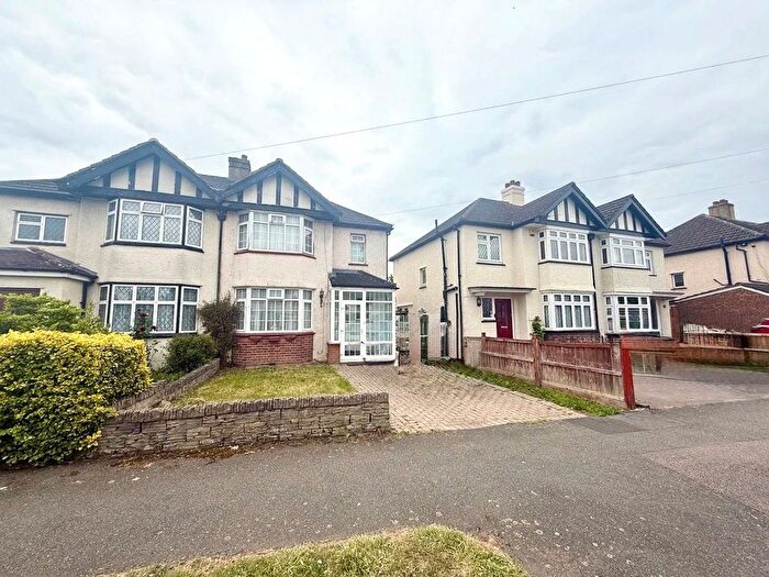 3 Bedroom Semi Detached House To Rent In Hamilton Avenue, Surbiton, KT6
